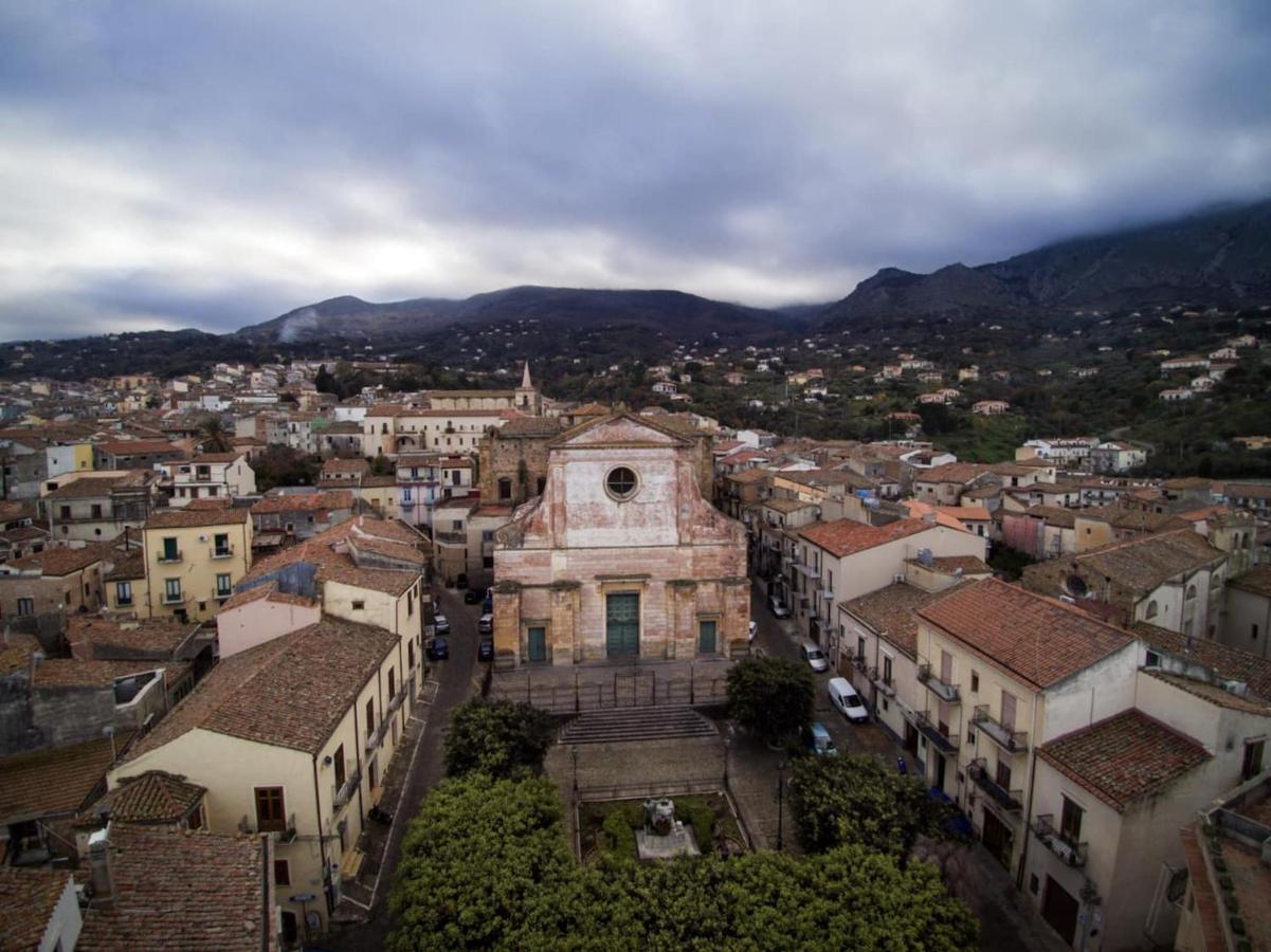 Vetriera41 Daire Castelbuono  Dış mekan fotoğraf