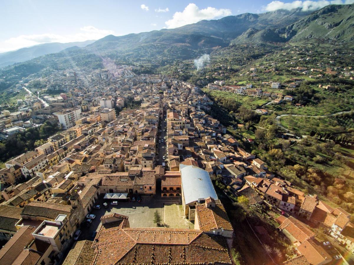Vetriera41 Daire Castelbuono  Dış mekan fotoğraf